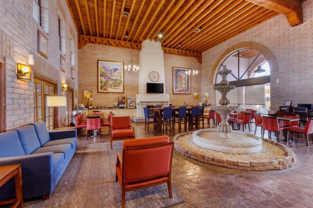 טוסון Comfort Suites At Sabino Canyon מראה חיצוני תמונה