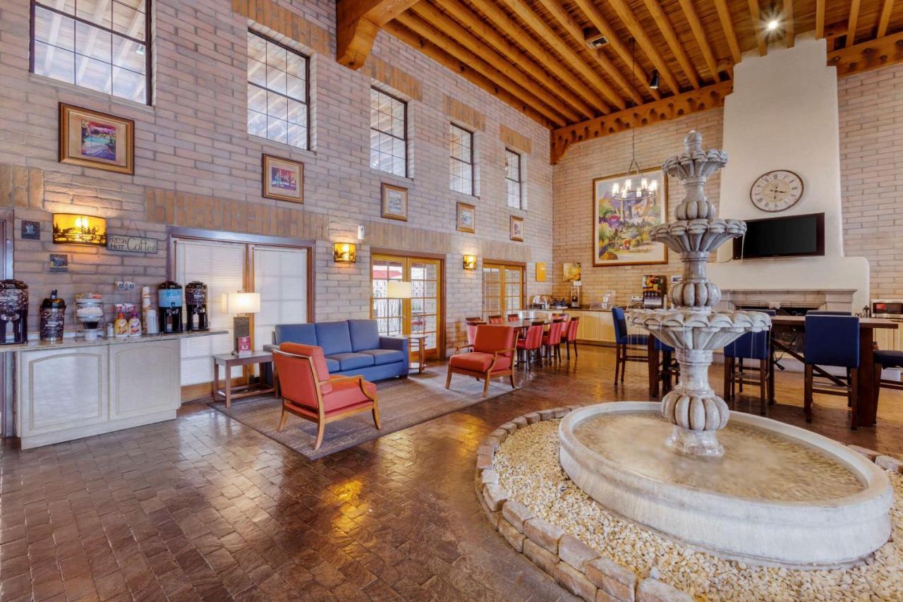 טוסון Comfort Suites At Sabino Canyon מראה חיצוני תמונה