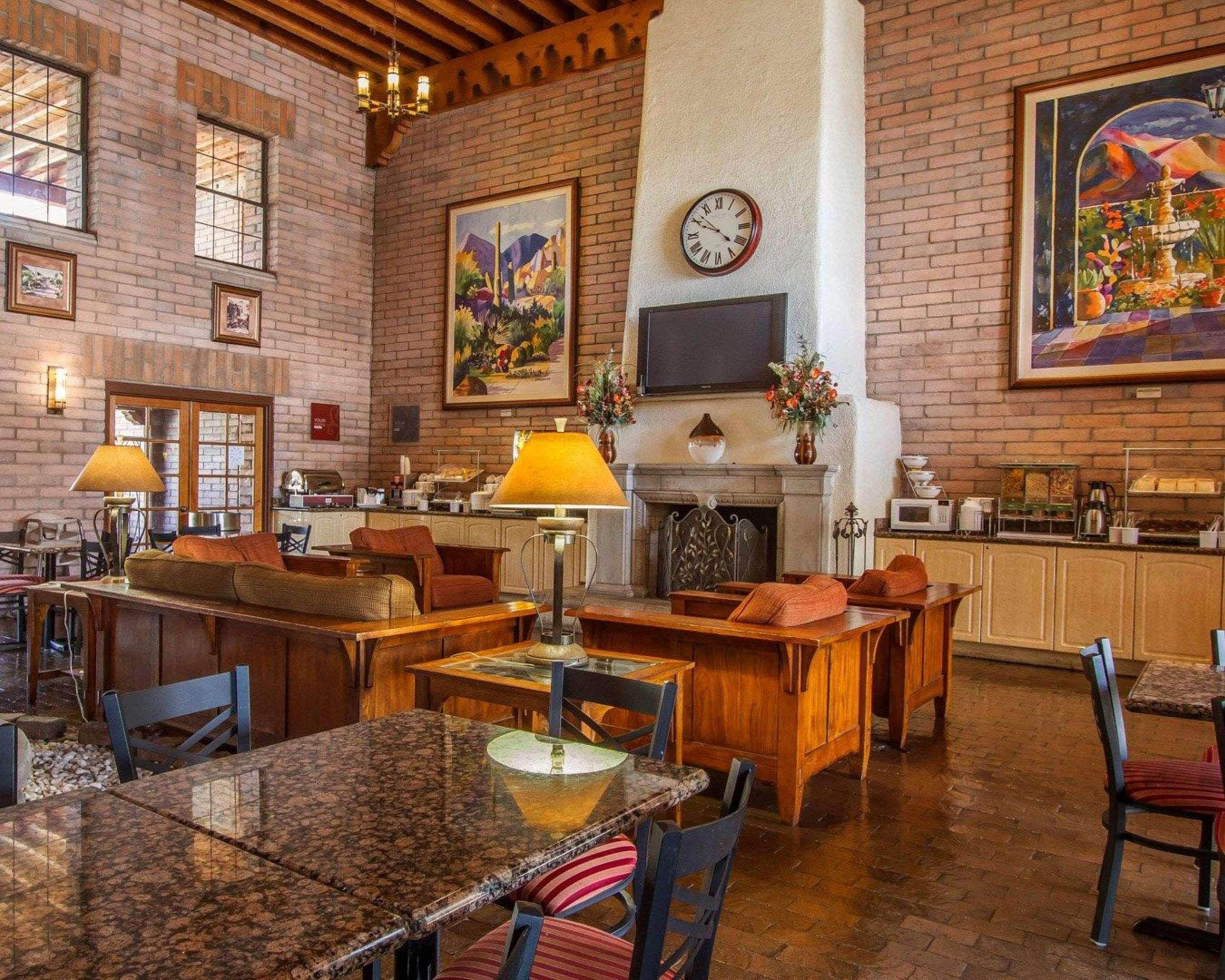 טוסון Comfort Suites At Sabino Canyon מראה חיצוני תמונה